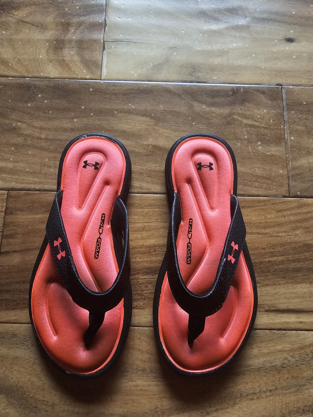 Under Armour Girls Coral and Black Memory Foam Flip Flops Size 1